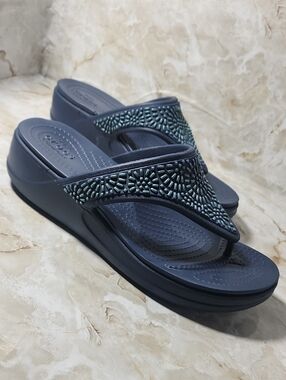 Crocs Dual Comfort Monterrey Diamante Wedge Beaded Sandals Sz 9